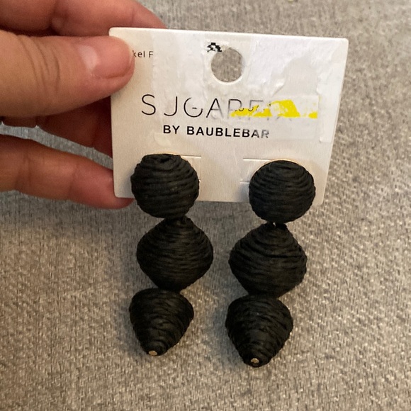 Sugarfix by BaubleBar. NWT textile fiber wrapped dangle pierced earrings BLACK - Picture 4 of 5